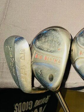 Set of 9 GOLF CLUBS TaylorMade R7 Draw irons and hybrids